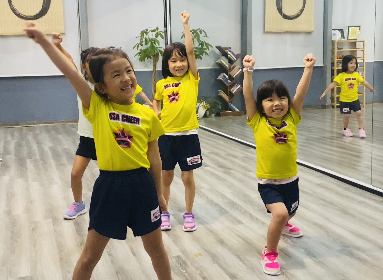 Xây dựng chế độ dinh dưỡng đầy đủ chất cho trẻ như thế nào cho hợp lý?